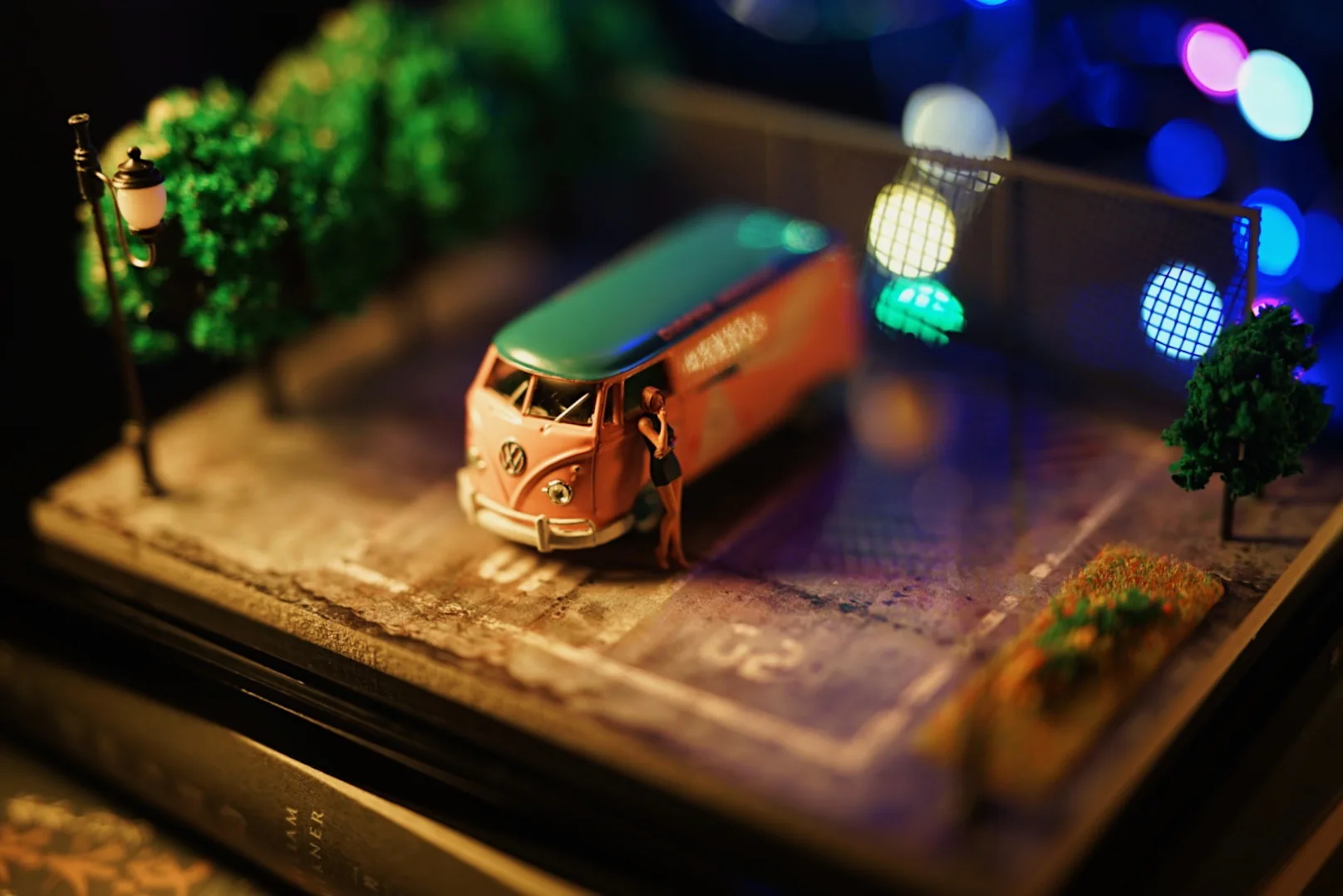 

Two Parking Spaces Small Scene Parking Lot Model Car Garage Ornaments