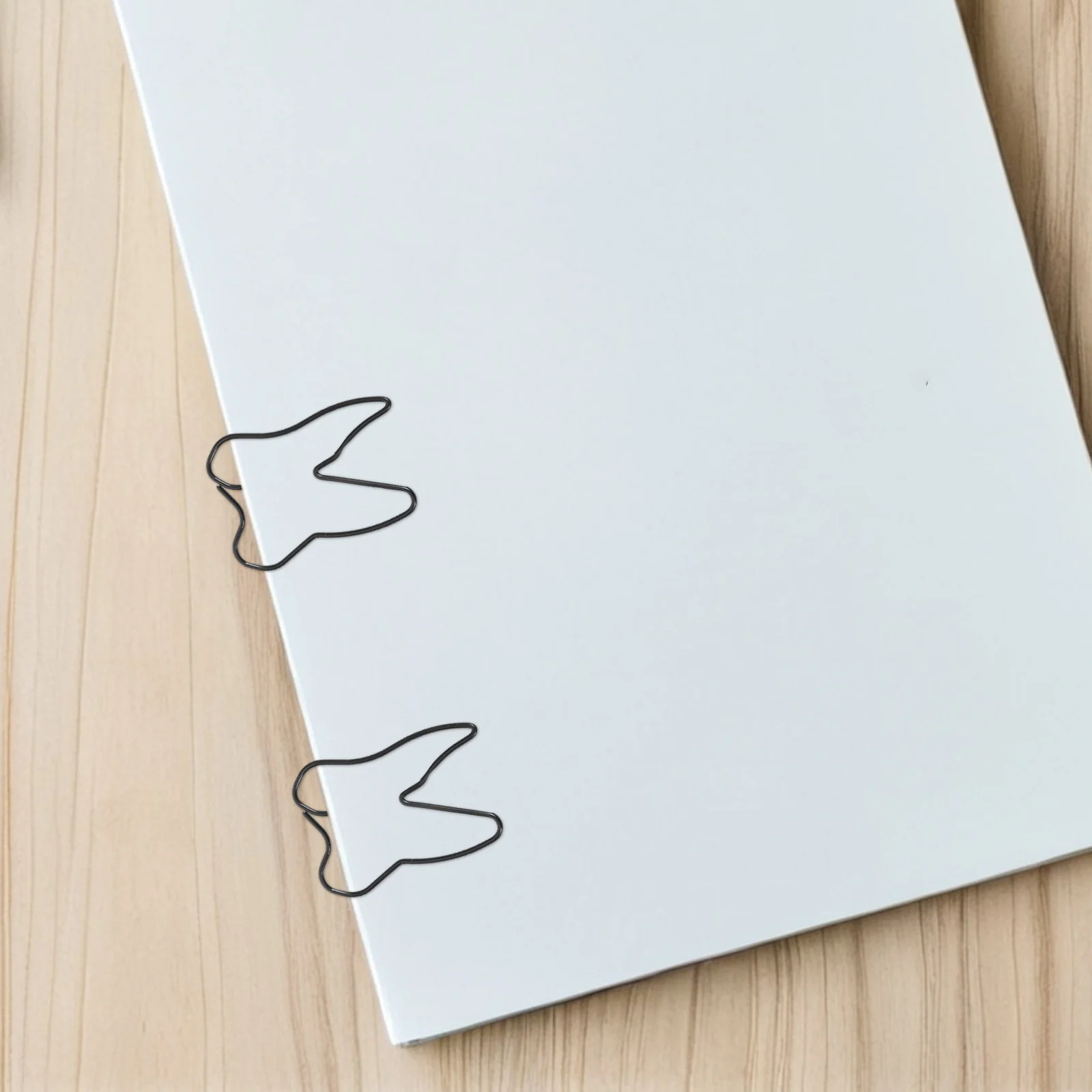 

100Pcs Black Metal Tooth Paperclips Unique Shape Clips for Document Organization Office Memo Stationery Tooth Paper Clips