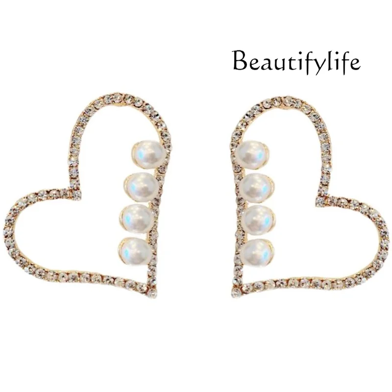 

Light Luxury Delicate Diamond-set Pearl Hollow Earrings Fashion Heart Earrings Holiday Gifts Daily