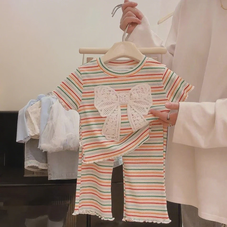 

2025 Girls Clothing Set Cute Big Bow Design Striped Tshirt Bell Bottom Pants 2 Pcs Summer Casual Outfit Toddler Fashion