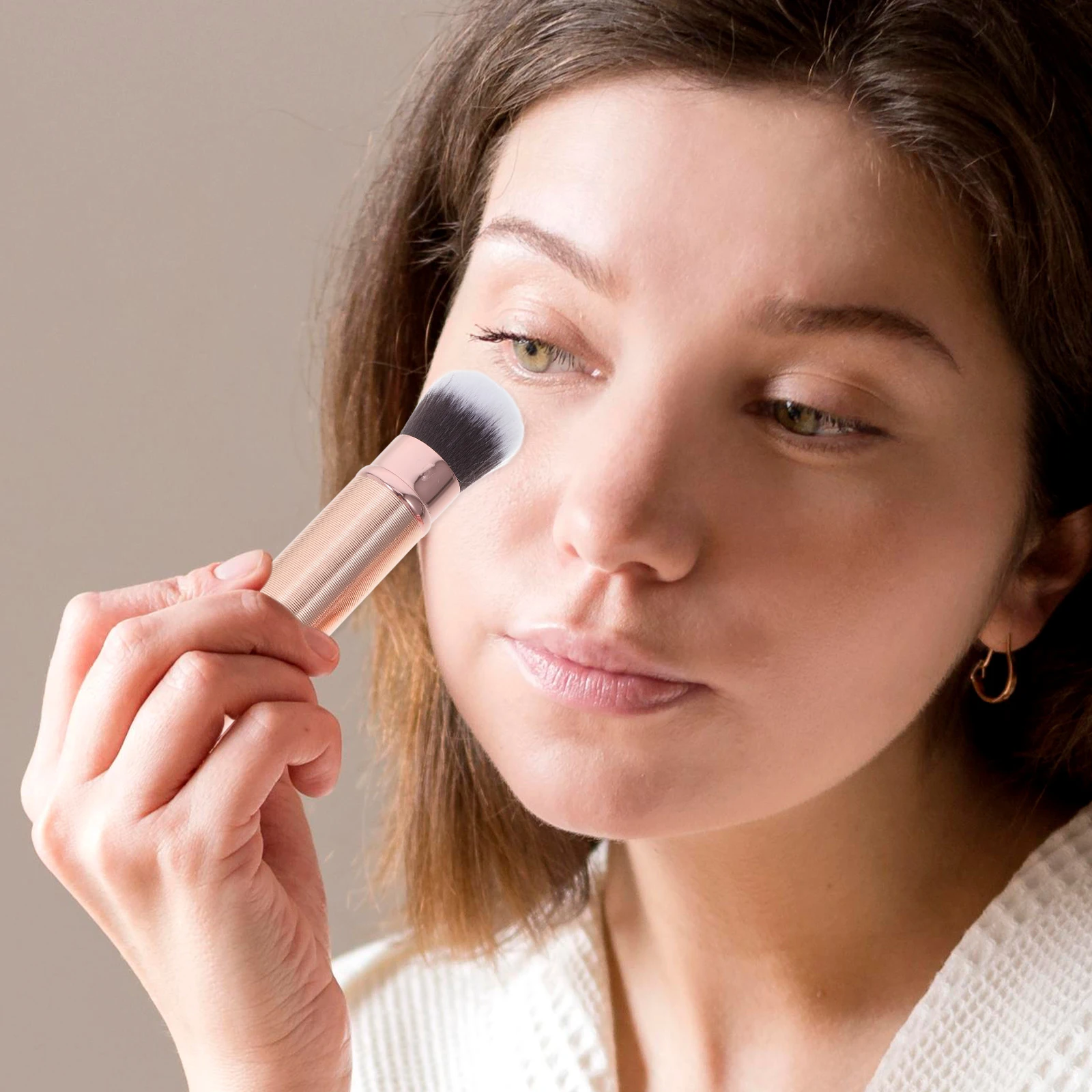 

Dual-Ended Makeup Brush Retractable Powder Concealer Foundation Blending Tool For Loose Powder