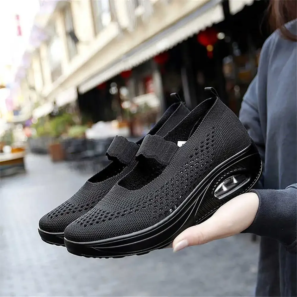 Slip On Fabric Women Athletics Sneakers Vulcanize China scarpe sportive taglia 50 Popular Jogging 2024summer krovka Famous