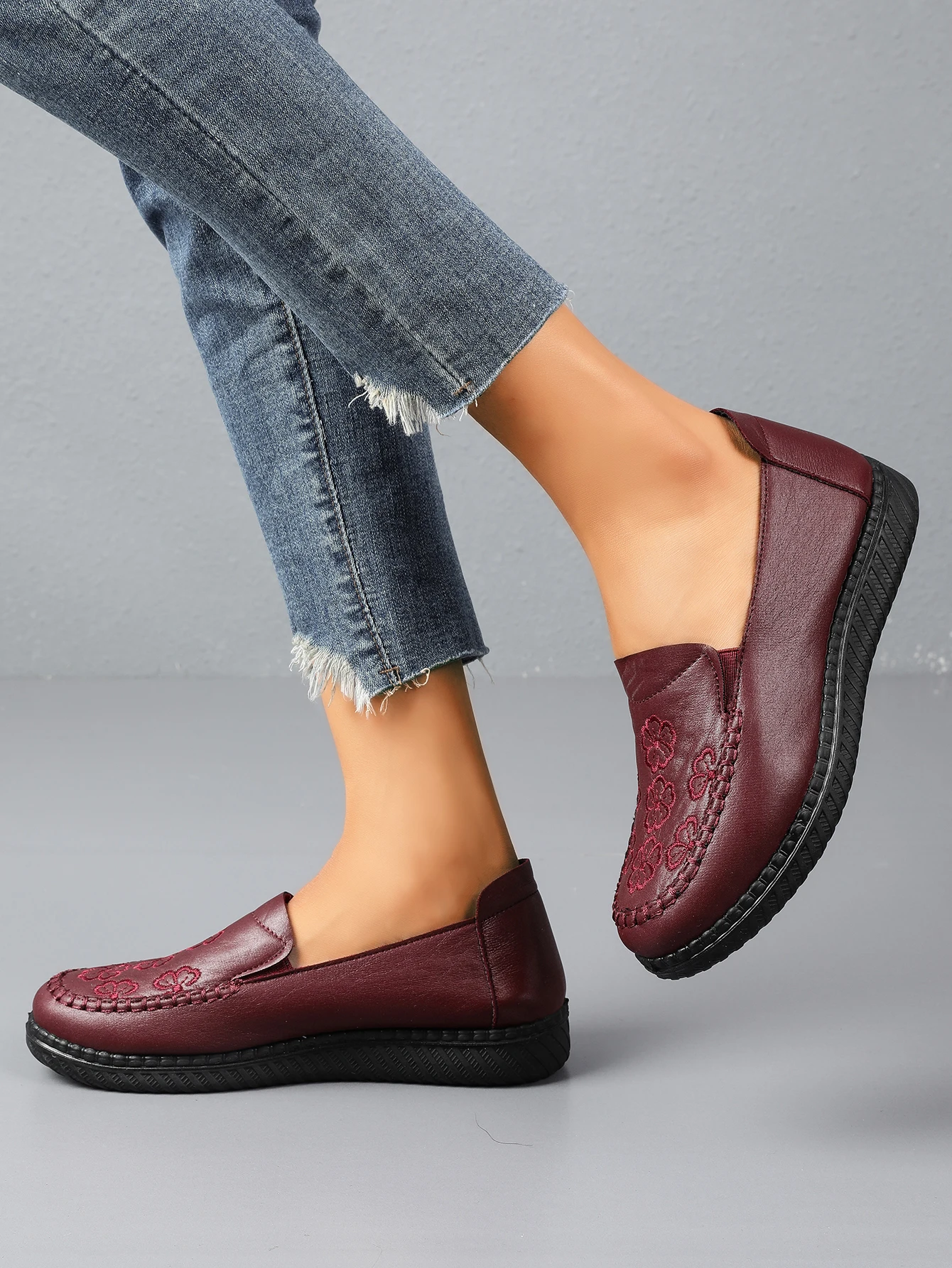 Damen-Loafer mit chinesischem Knoten, Slipper mit Blumenmuster, bequeme, rutschfeste PU-Sohle, lässige Alltagsschuhe für ältere Mütter – Detail 12