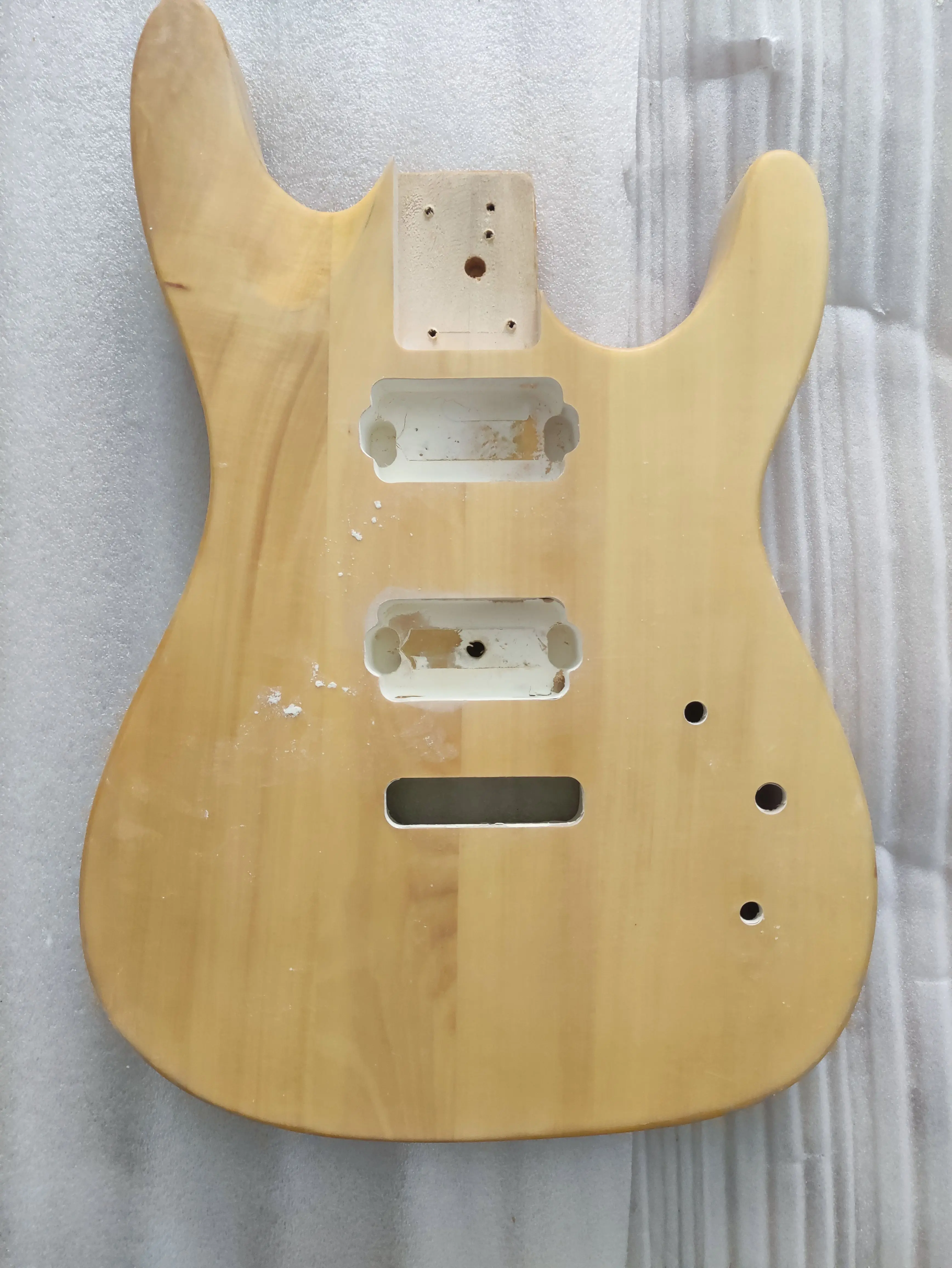 

Unfinished basswood Body for Electric Guitar, Natural Color, Matte Finished, DIY Musical Instrument Accessories, High Quality