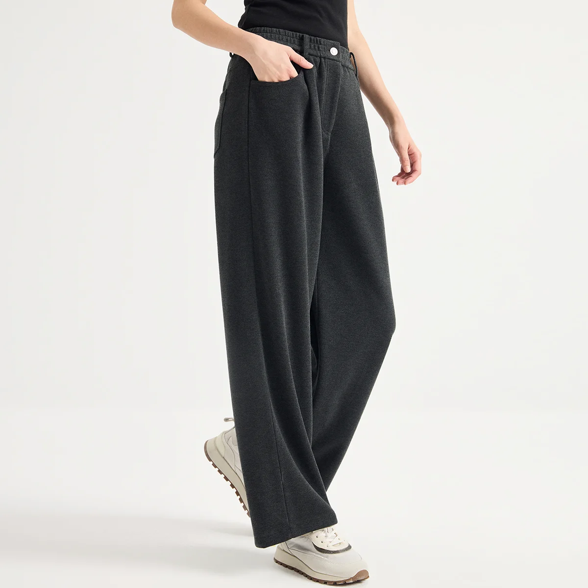 KT7623970 Women's Elastic Waist Wide Leg Sweatpants Patch Pocket Lurex Chain Detail Center Crease Relaxed Athleisure Autumn