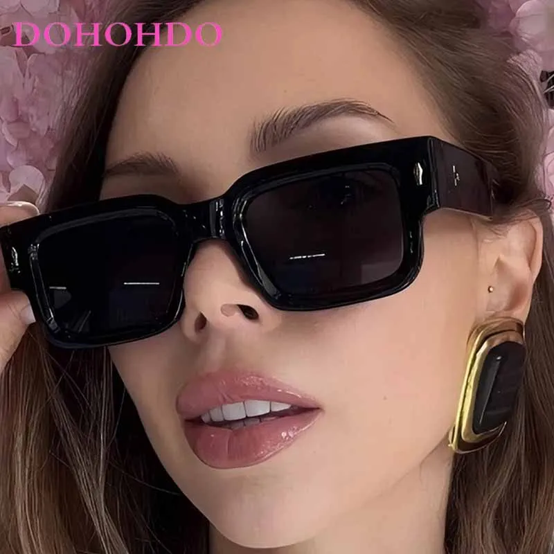 

DOHOHDO Fashion Rectangular Sunglasses Women Vintage Rivets Thick Frame Trendy Gradient Lens Shades UV400 Men Punk Sun Glasses