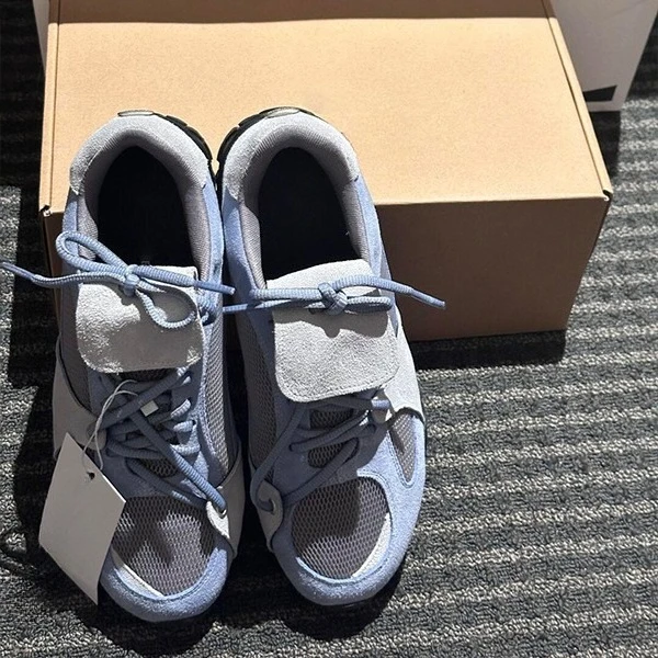 

Нишевые функциональные ветровые тренировочные туфли из воловьей кожи, новые сетчатые дышащие спортивные туфли на толстой подошве с переворачиванием языка