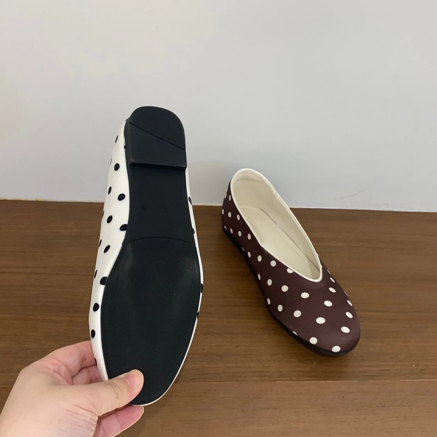 

Балетки IPPEUM в горошек 2026: Новые модные туфли Мэри Джейн в стиле каваи