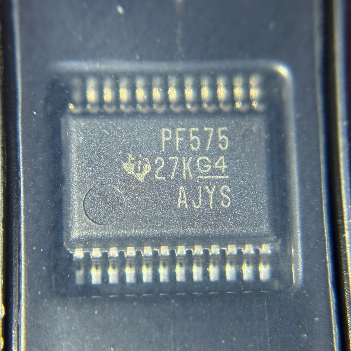 

Original genuine I/O extender PCF8575PWR TSSOP-24 silk-screened PF575 IC chip integrated circuit