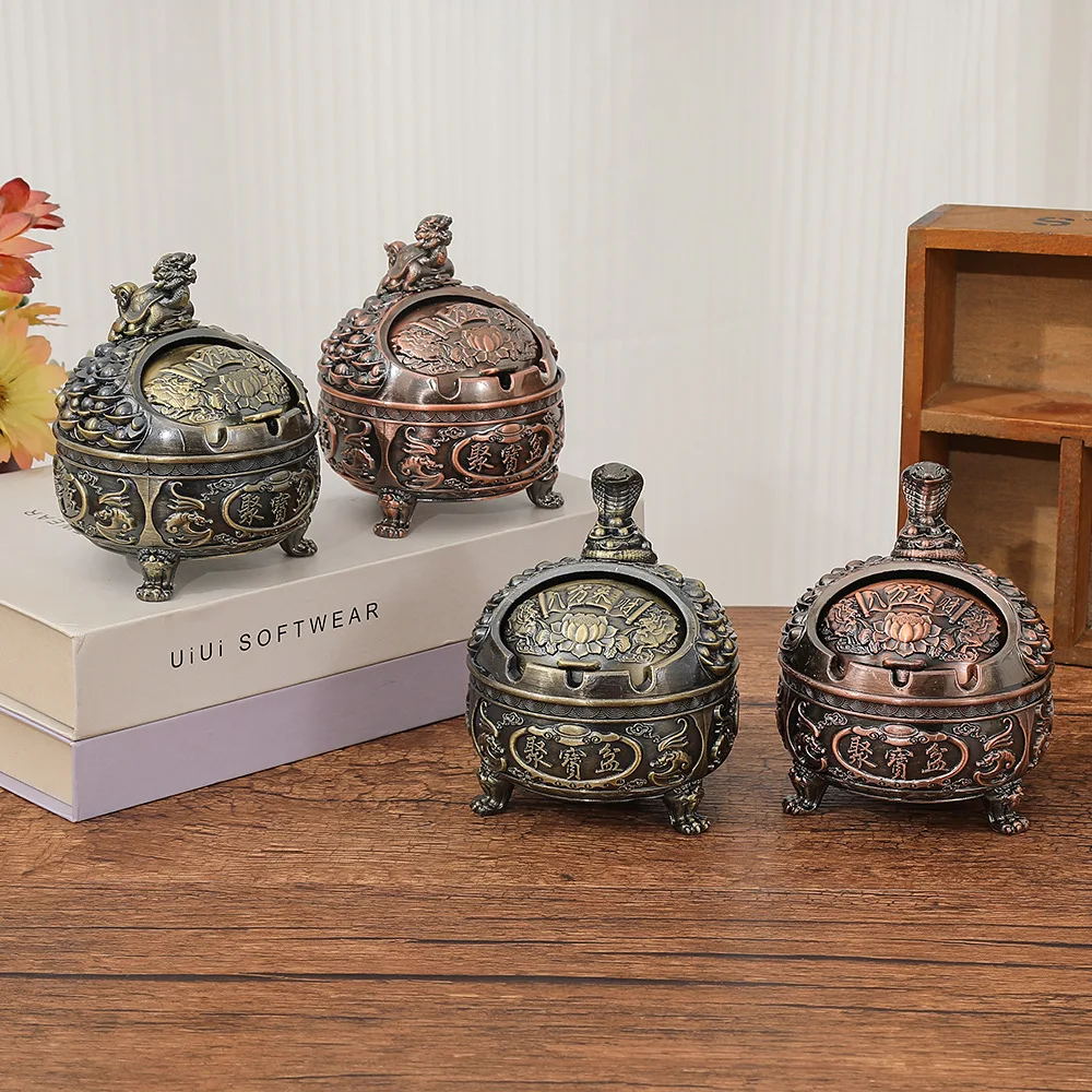 

Luxury Vintage Bronze Car Ashtray Metal Relief Sculpture Creative Automotive Interior Accessory