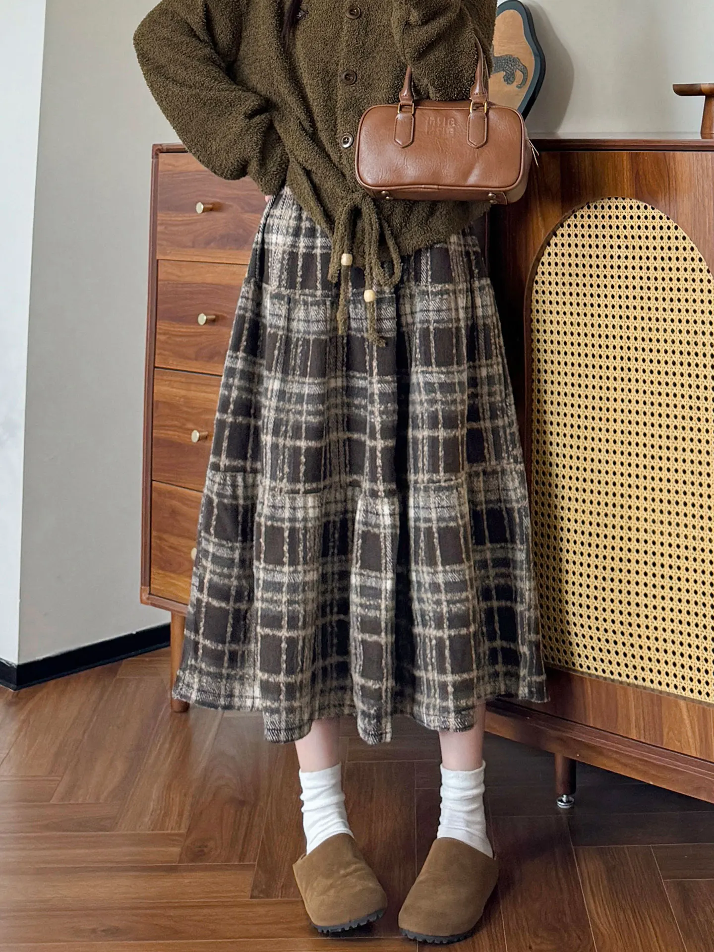 Korean College Style Plaid Woolen  Skirt Women's Autumn Winter Outerwear Travel Photography Beautiful A-Line Midi Umbrell...