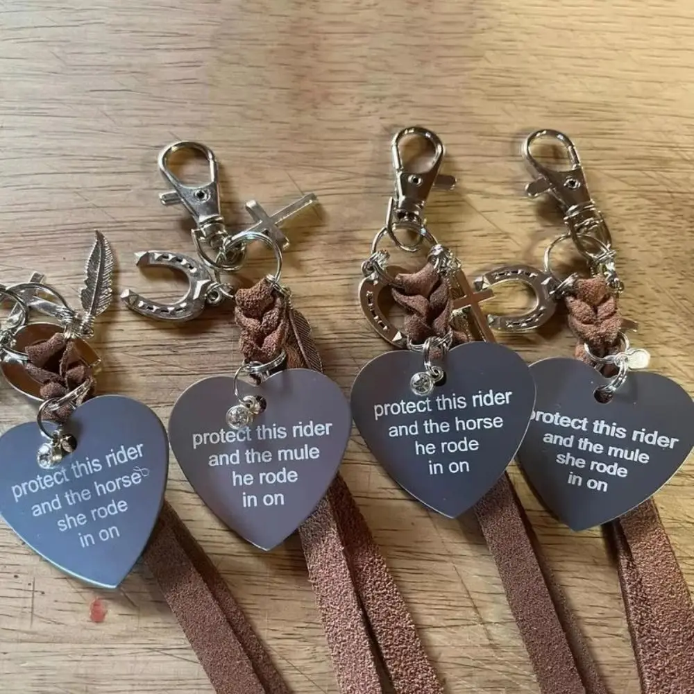 1 قطعة SHE HE السرج القلب الحلي سبائك الجلود تنوعا السرج حلقة رئيسية حماية هذا المتسابق والحصان خمر