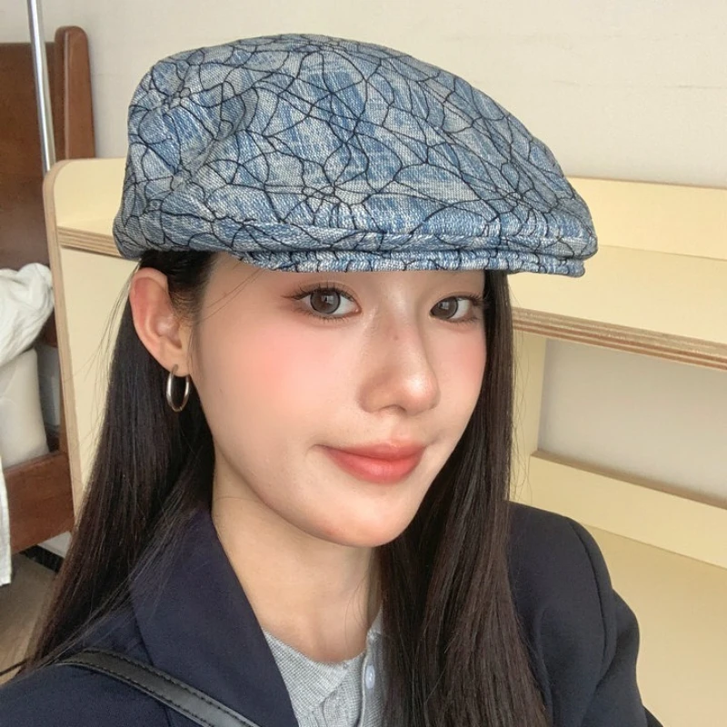 A Korean-style Washed-out Denim Forward Hat for Women, A Versatile Baseball Cap Worn Upside Down with A Painter's Hat