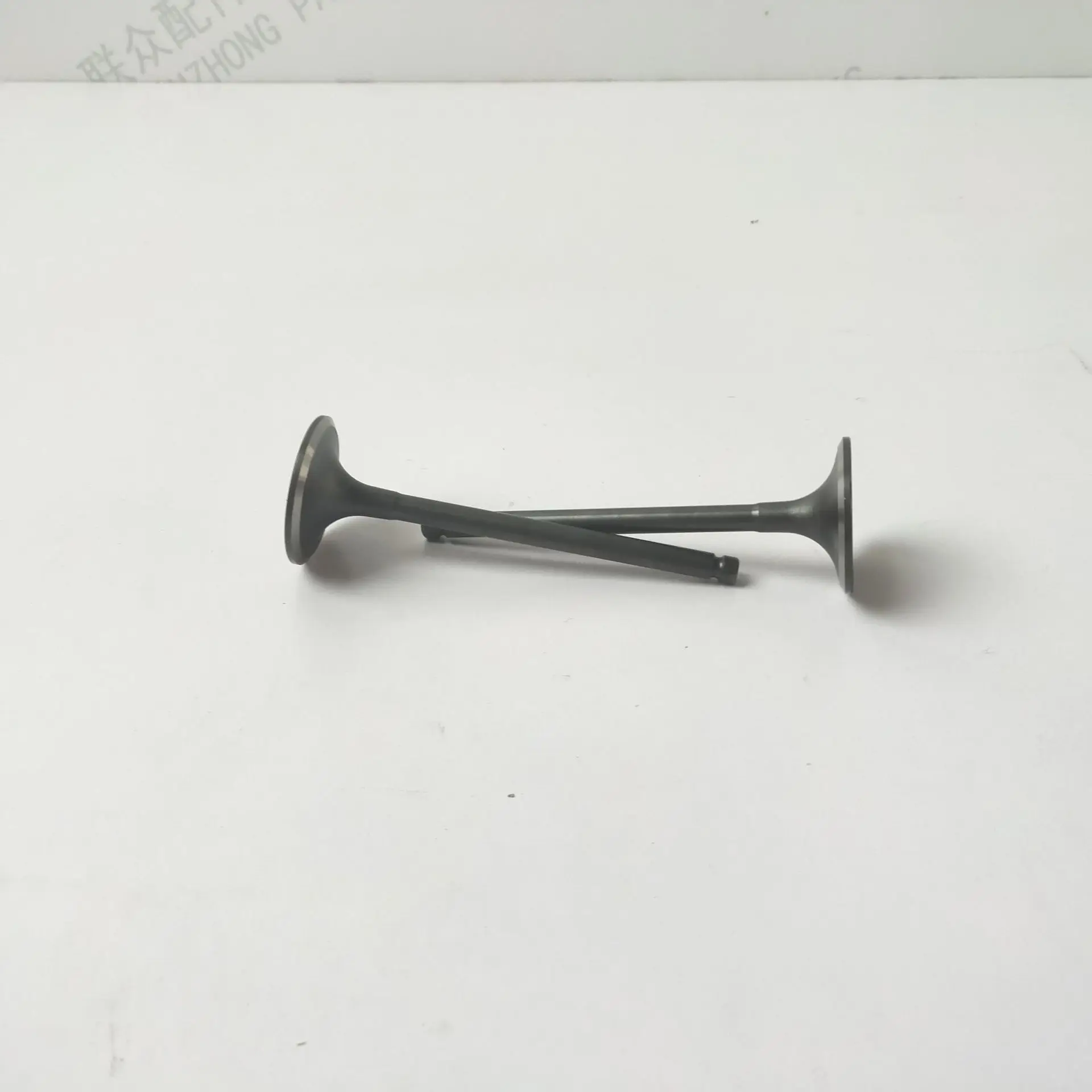 Suitable for Dongfeng Cum mins engine 6BT5.9 intake valve 4995554