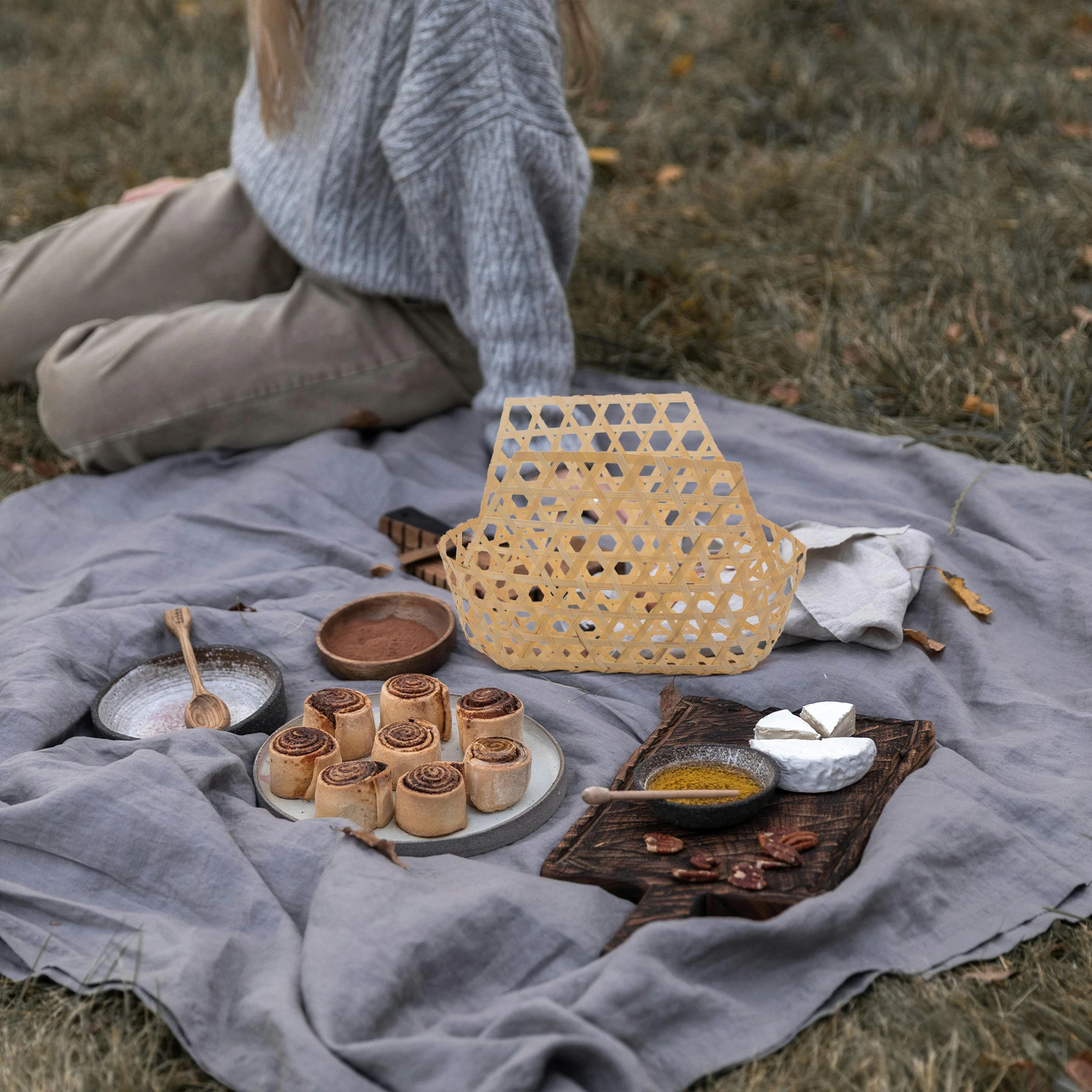 

Bamboo H Woven Basket Lightweight Portable Storage Breads Holder Picnic Camping Snacks Fruit Vegetables Party Home Decor Durable