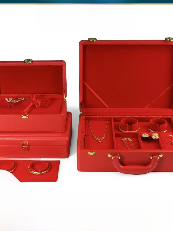 red-jewelry-box-handheld-engagement-wedding-gift-money-box-gold-hardware-wedding-ceremony-gift-box-square-simple-style