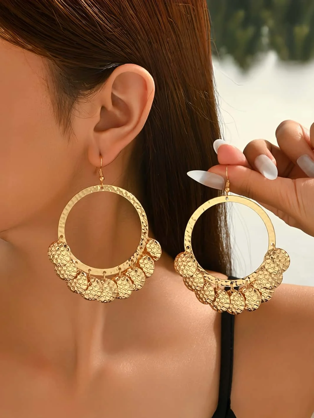 Fashionable Ladies Earrings Geometric Metal Ring Hanging Hammered Texture round Disc Tassel Earrings