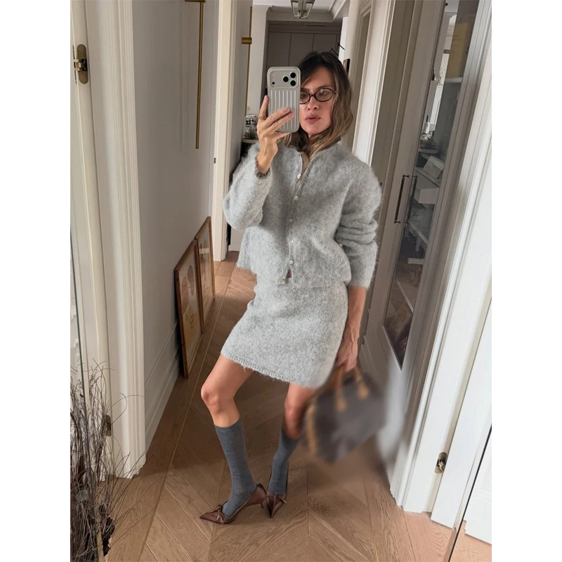 Solid Turtleneck Knit Short Pullover Women Chic Scarf Collar Full Sleeves Loose Warm Sweater 2026 Lady Daily Street Pullovers