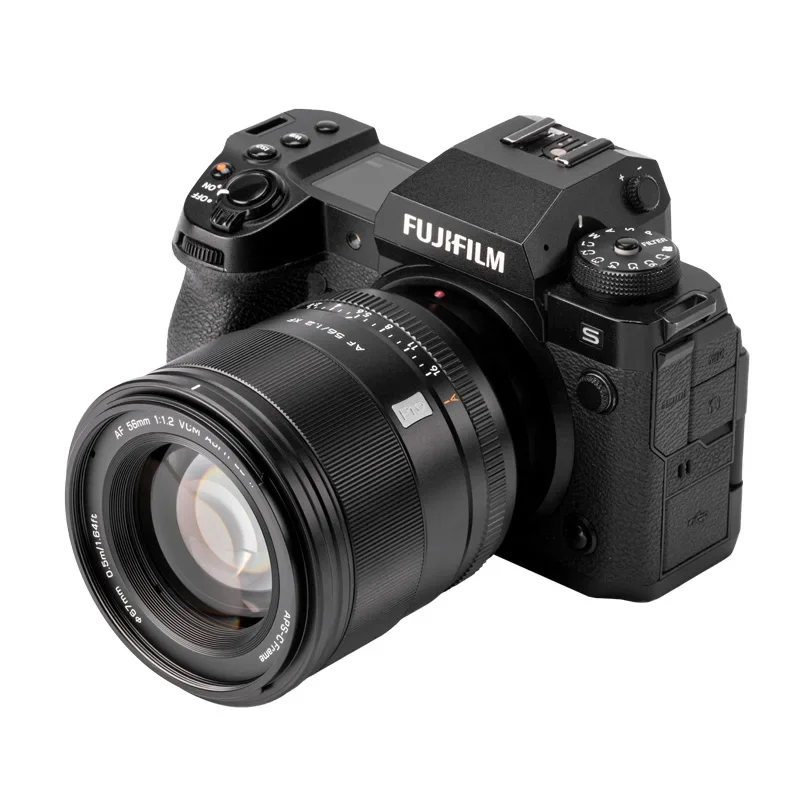 

Объектив Viltrox 56mm F1.2 Pro для камер с автофокусом, большой диафрагмой и фиксированным фокусным расстоянием, совместимый с камерами Sony E и Fujifilm XF серии.