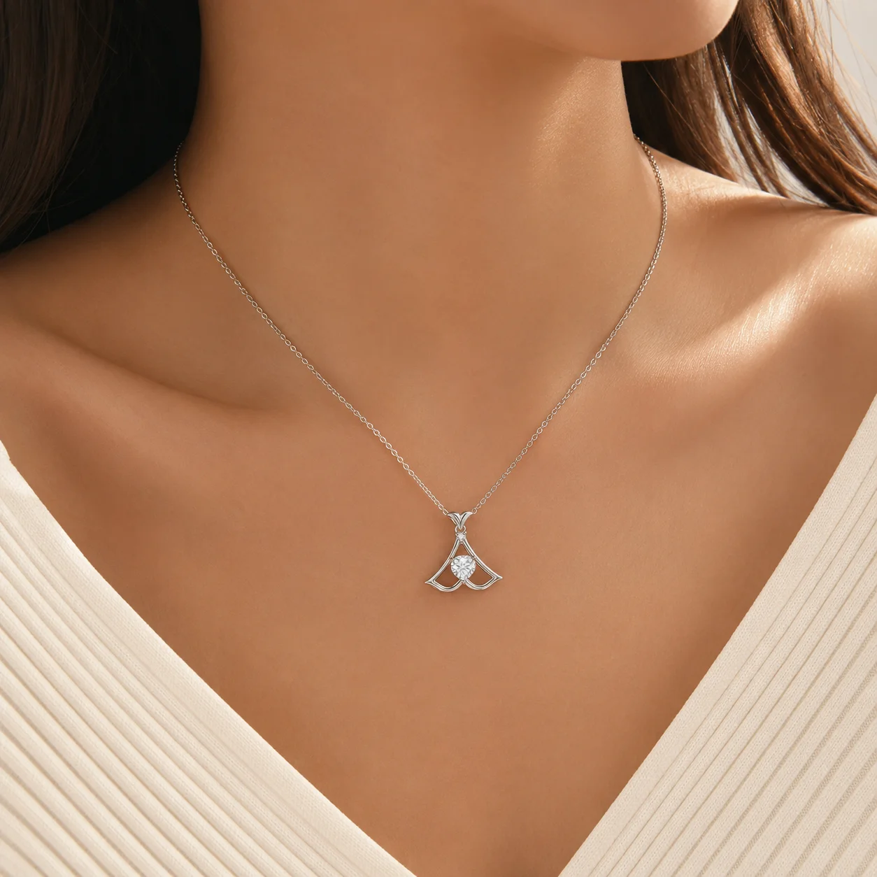Moissanite Pendant Necklace 0.6CT Heart Stone S925 Sterling Silver Fishtail Design 45+5cm Chain for Women