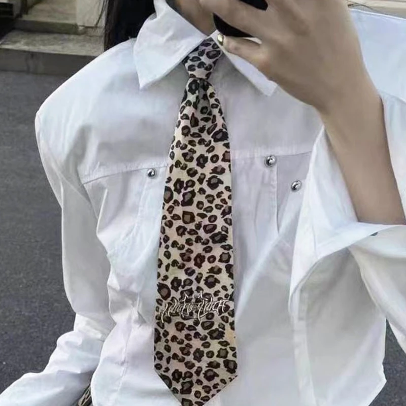 Vintage Shirt Collar Tie Leopard Print Harajuku Student Uniform Adjustable Pre Tied Necktie for Women and Men Cosplay Neckwear