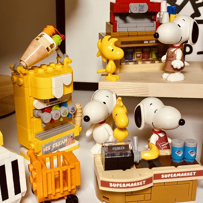 8 sztuk Snoopy Supermarket codzienne klocki montaż Model pies Mini cegły rysunek Snoopy House zabawki na prezenty świąteczne