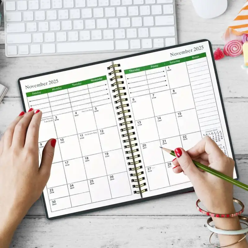 2025-2027 مخطط شهري دفتر مخطط يومي جدول الأعمال دفتر التاريخ للمدرسة كلية الأعمال المنزل مكتب العمل التنظيم اليومي