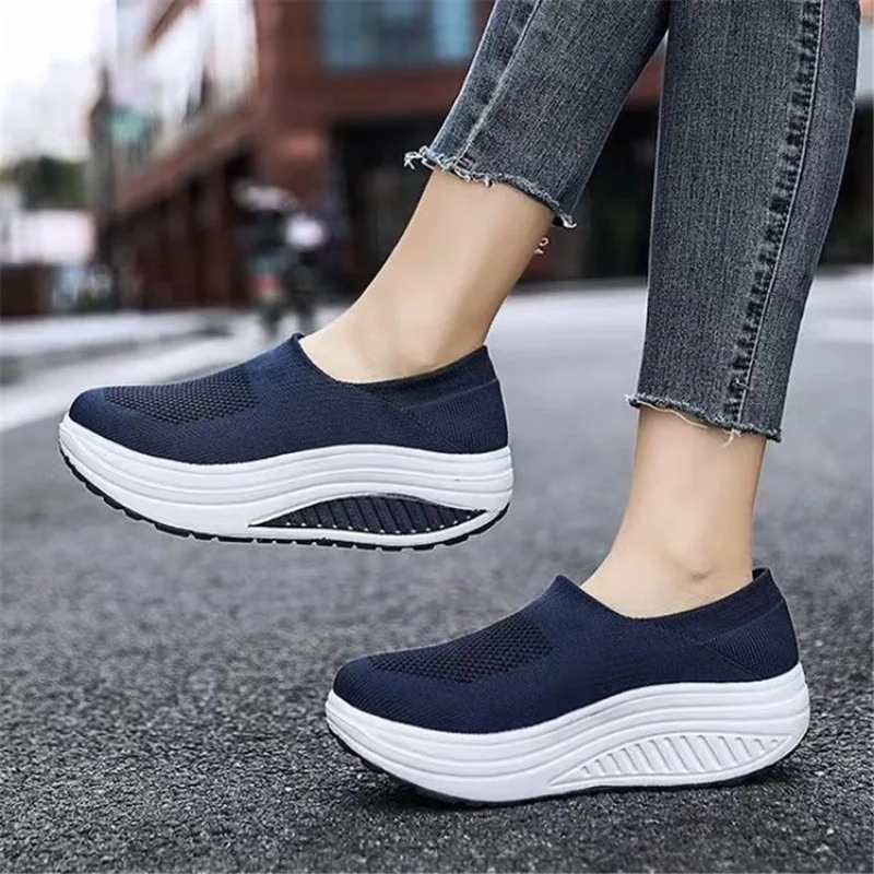 Platform Sneakers for Women 2023 Mesh Lightweight Female Flat Tennis Shoes Zapatos Mujer Woman Loafers Slip-On Mom Walking Shoes