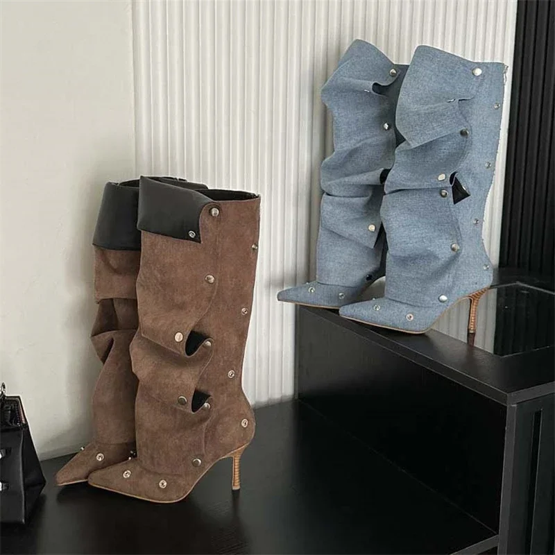 Botas vaqueras de diseño Sexy con botones plisados y correa hasta la rodilla para mujer, zapatos femeninos de Stripper con punta estrecha y tacones finos, Otoño e Invierno 2026