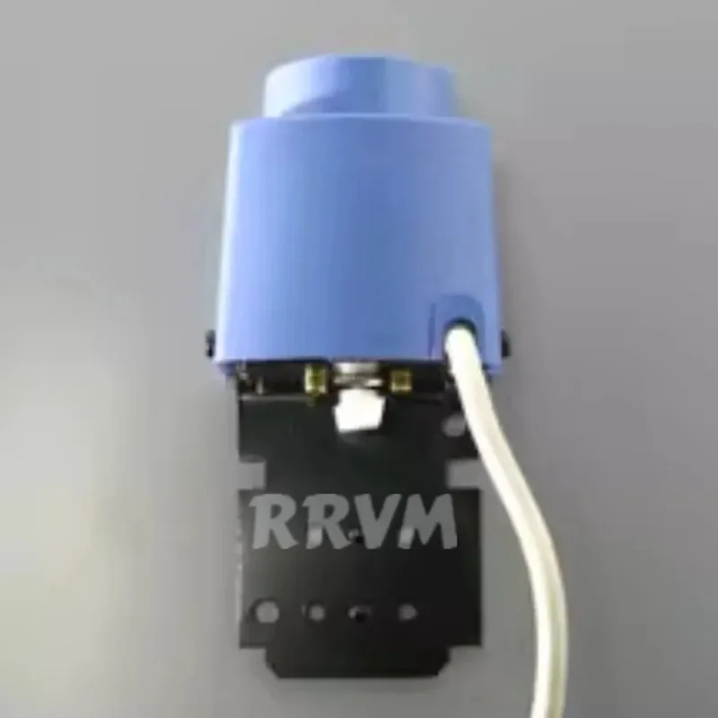 

Новый оригинальный шпиндельный двигатель Roland MDX-15 / MDX-20, двигатель постоянного тока MM-40 / 10 Вт