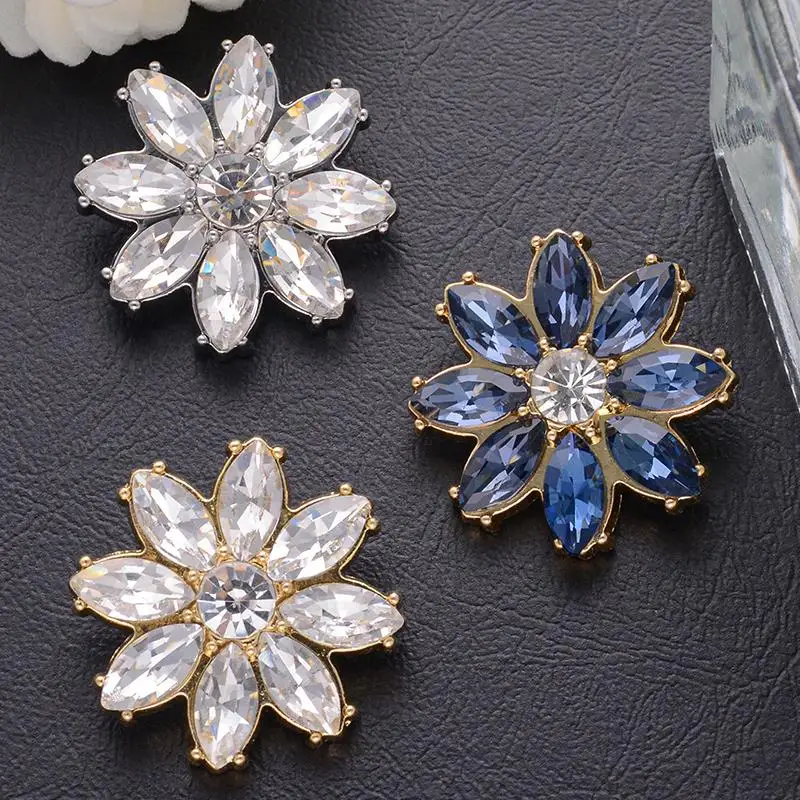 Kristallbesetzte Blumen-Strassknöpfe Luxuriöses Design für Couture-Kleidung DIY Hochzeitskleid Dekorative Handarbeiten – Detail 4