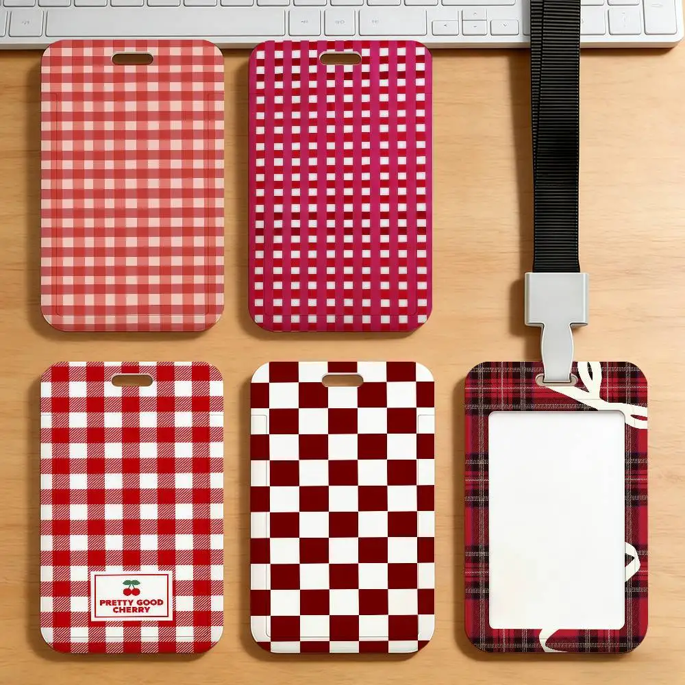 

Простой красный сетчатый чехол для карт: для рабочих пропусков, проездных на автобус и метро, защитный футляр для карт