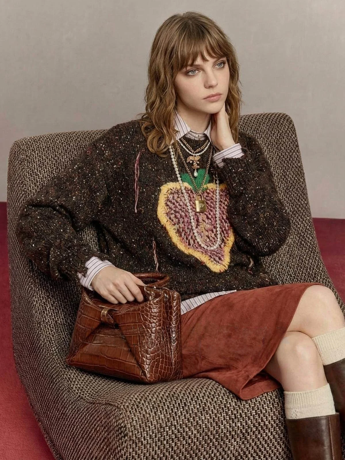 

Женский вязаный свитер Browan, круглый, свободный крой Ne Uncle, ретро, отделка из искусственного меха, клубничная вышивка, новинка 2025, A...