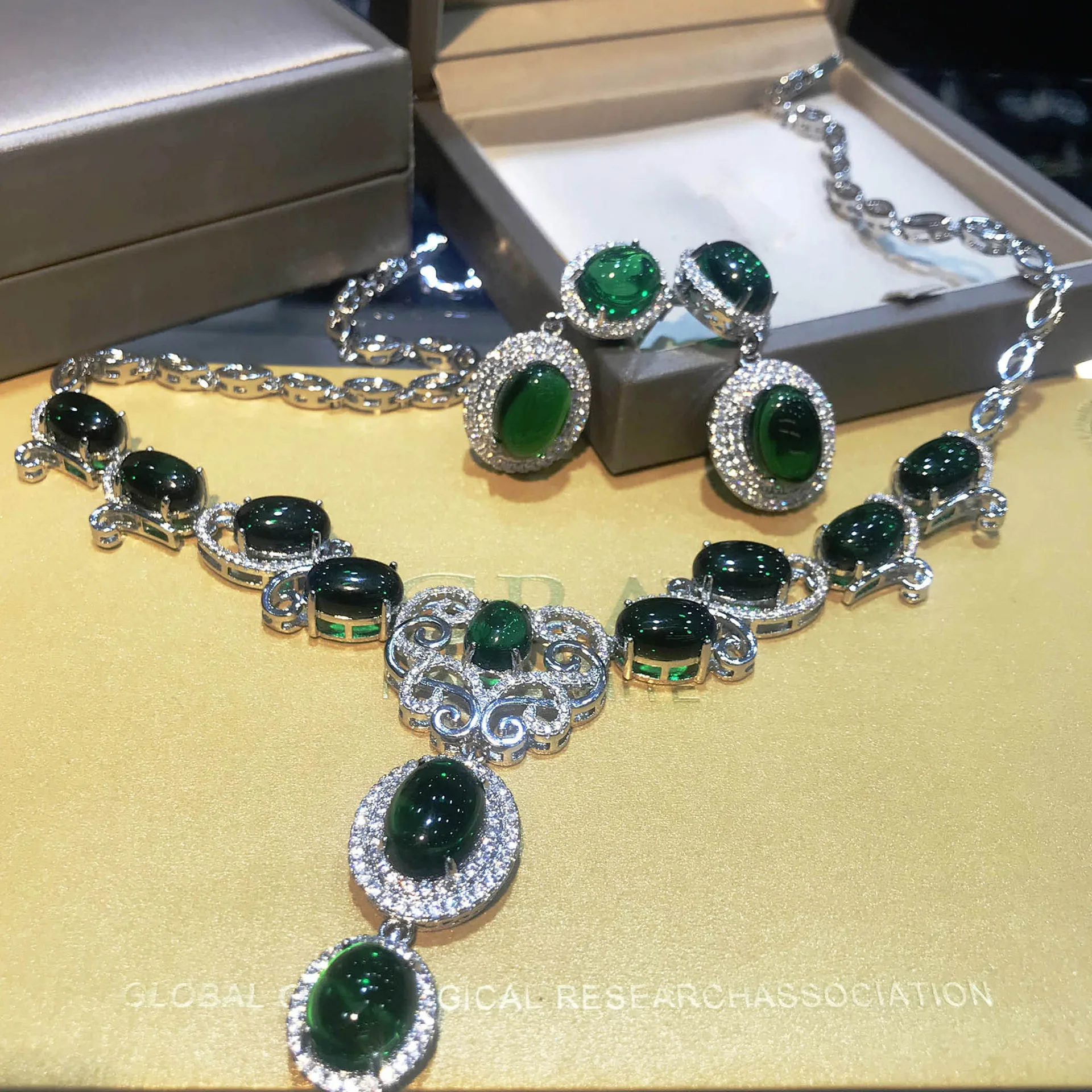 Exquisite Emerald Crystal S925 Silver Wedding Necklace Earring Inlaid Sparkling AAA Zircon for Women Engagement Jewelry Sets