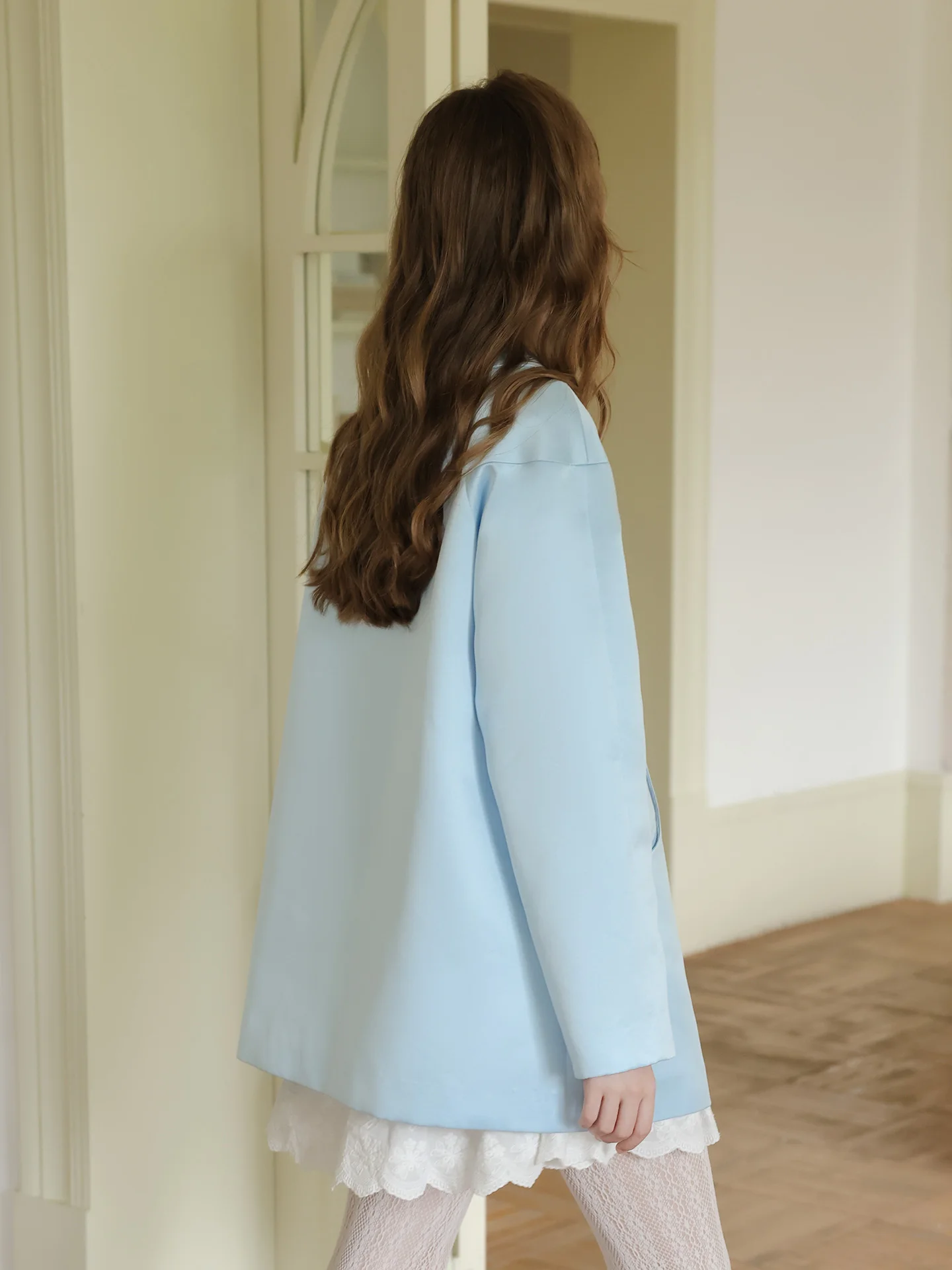 Autumn 2026 Loose A-Line Satin Jacket with Pockets Doll Collar Long Sleeve Women's Outerwear Comfortable Shoulder Design