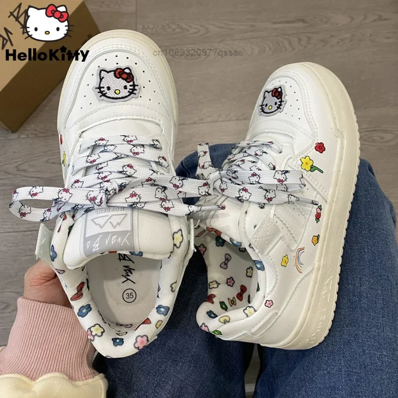 Sanrio Hello Kitty sznurowane sneakersy Y2k modne chiny-szykowne niszowe modne wzornictwo białe buty deskorolkowe kobiety nowe słodkie buciki do