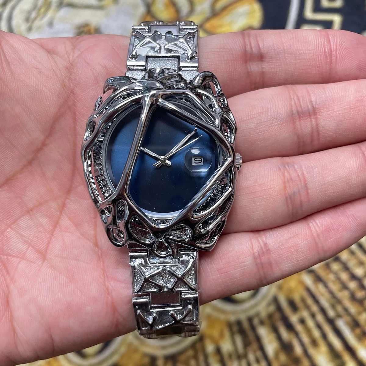 كيوس ساعة Reloj ساعة إبداعية مقاومة للماء ساعات رجال الأعمال ساعة معصم الألفية الأصلية الغريبة