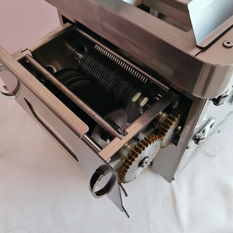 قطاعة اللحوم الكهربائية ماكينة تقطيع اللحوم الأوتوماتيكية التجارية درج من الفولاذ المقاوم للصدأ مجموعة السكاكين القابلة للاستبدال