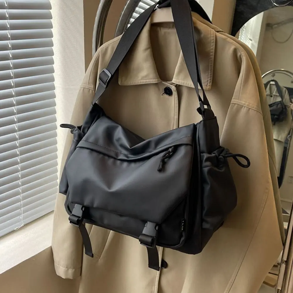 

Solid Color Nylon Crossbody Bag Oxford Cloth Waterproof Messenger Bag Large Capacity Multifunctional Short Distance Travel Bag