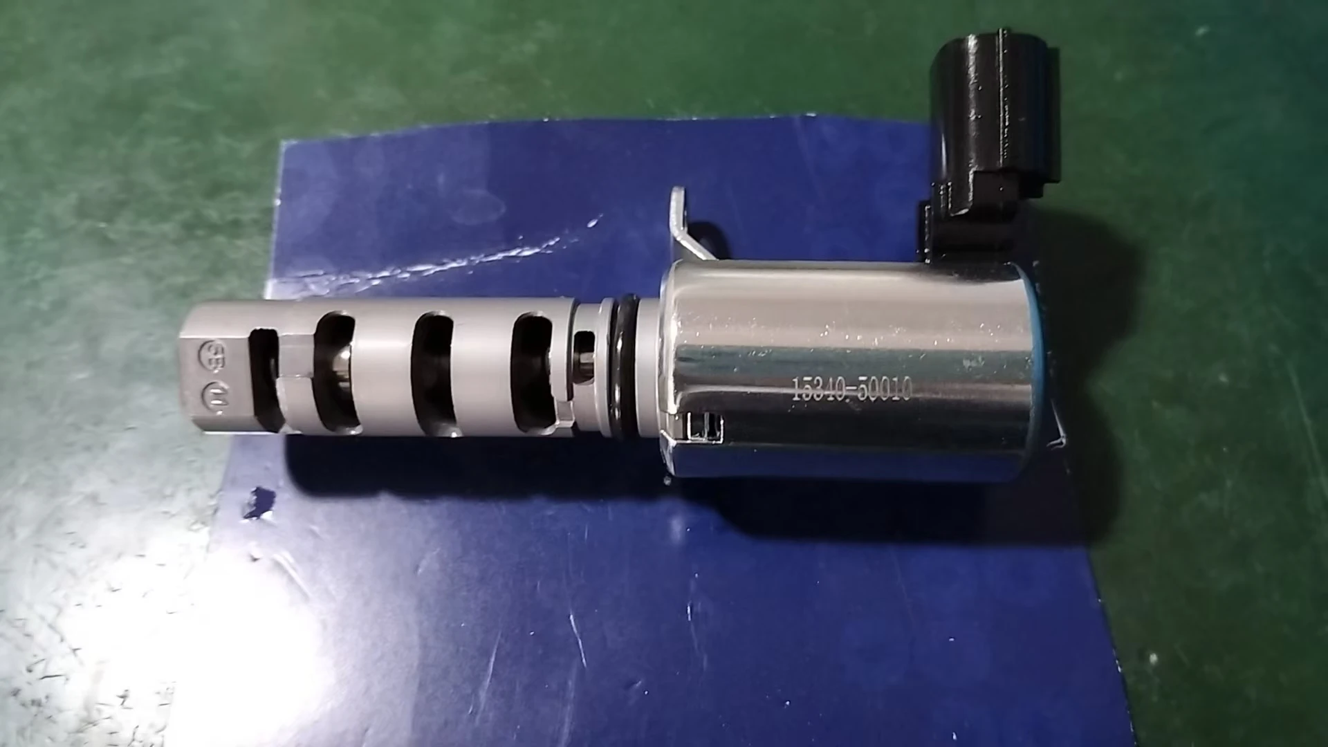 

Переменный клапан управления маслом для электромагнитного клапана синхронизации 3s VVT 15330-74031 15330-74030