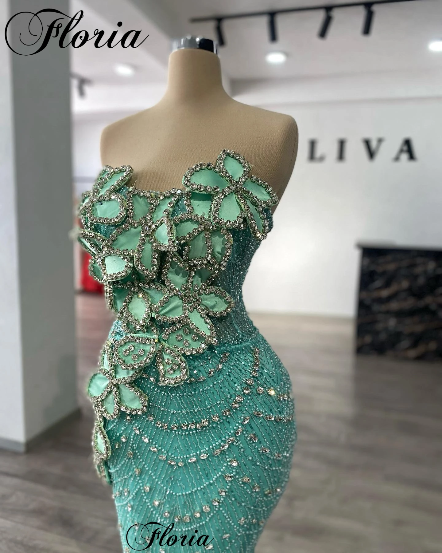 Mint Green Beaded Evening Dresses Mermaid Strapless Fashion Prom Party Dresses With Crystals Vestidos De Gala Celebrity Dresses