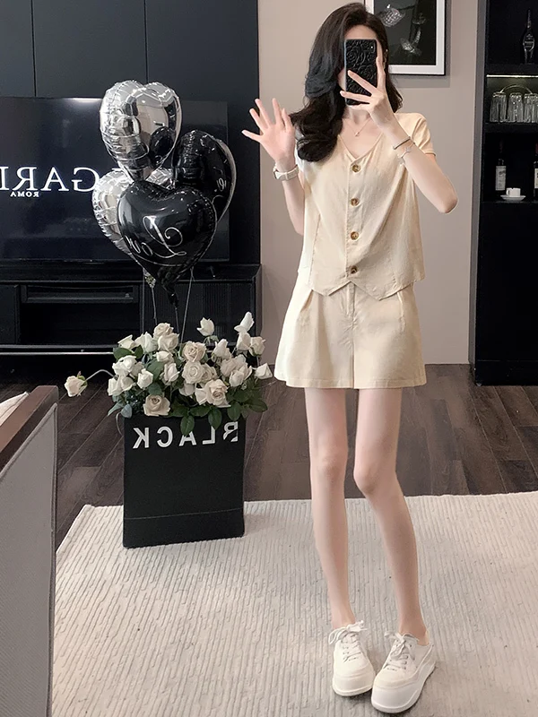 

Fashionable Casual Short Sleeve Two-Piece Set Women's High-End Slimming Cardigan Top Shorts Ensemble Summer Style V-Neck Butt...