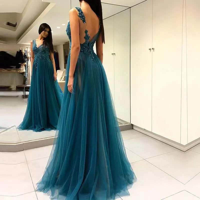 Peacock Blue Prom Dresses V-Neck Appliqued Beaded Pearls Backless Sexy Split Formal Long Party Cocktail Gowns Sleeveless 2022