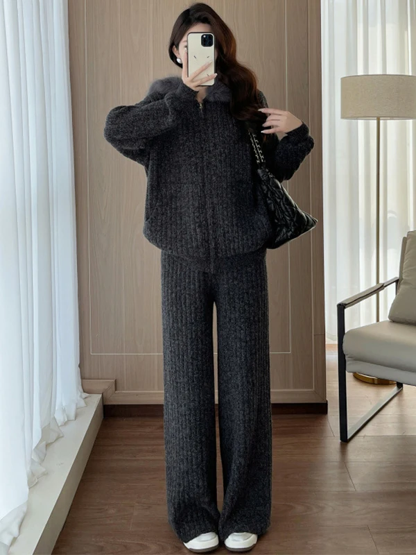 

Элегантный женский повседневный комплект премиум-класса: серый кардиган с длинными рукавами и капюшоном, широкие брюки. Новинка весны.