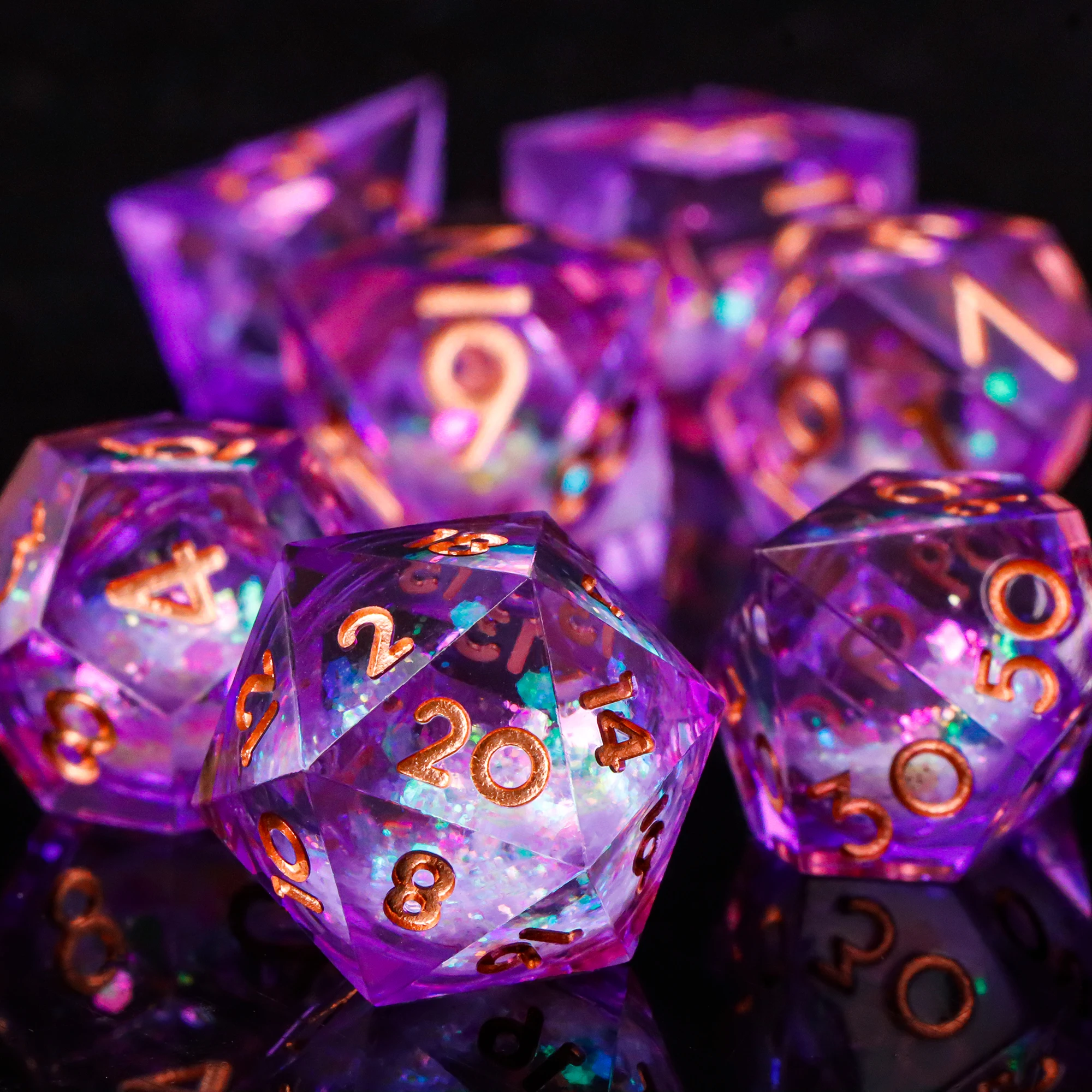 

DND Dice Set 7pcs Quicksand Liquid Core Sharp Edge Handmade D&D Dice Set for Dungeons and Dragons RPG MTG Role Playing Game