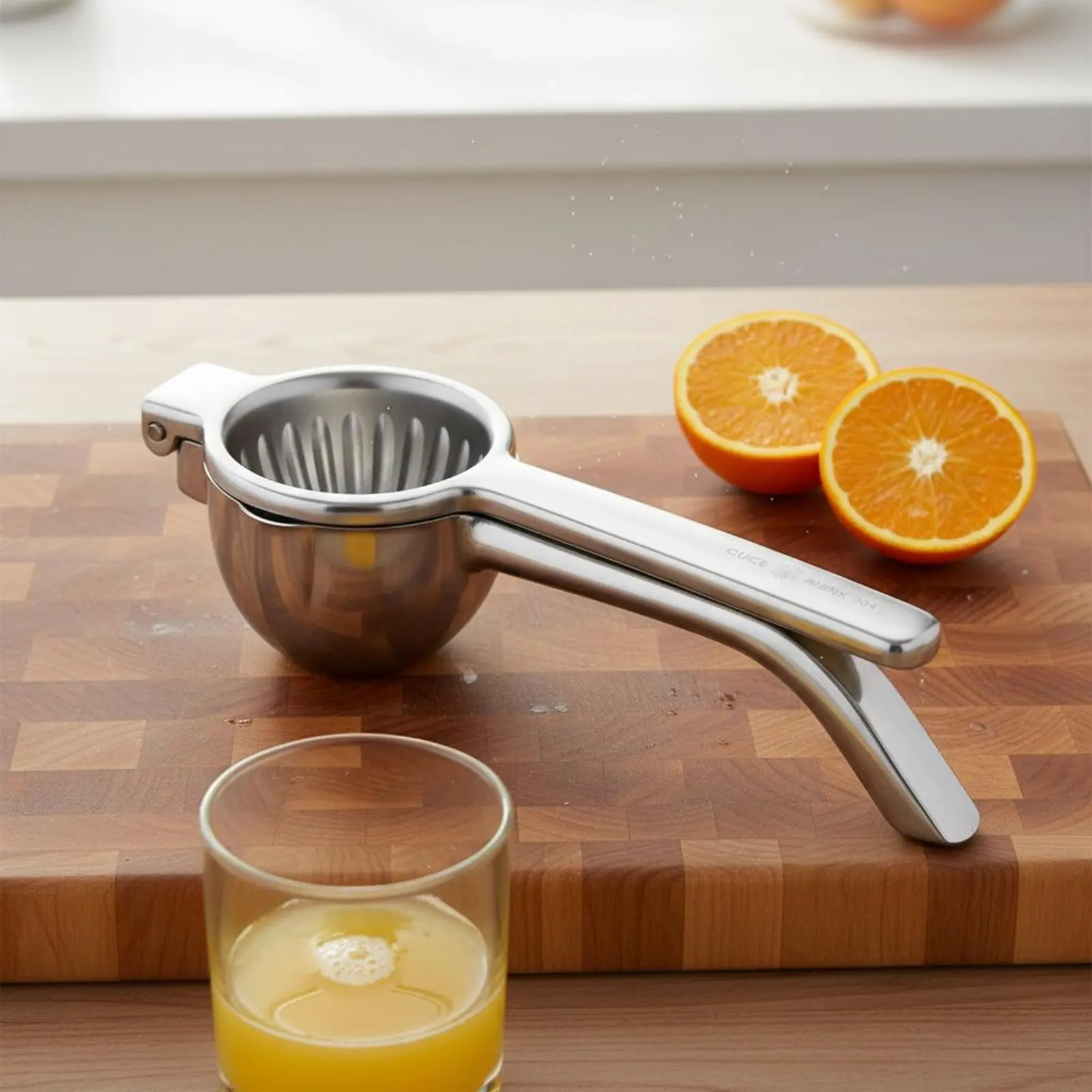 

Pomegranate Press Portable Orange Juicer Lemon Press Heavy Duty Stainless Steel Hand Juicer Thickened Pressing Plate for Home