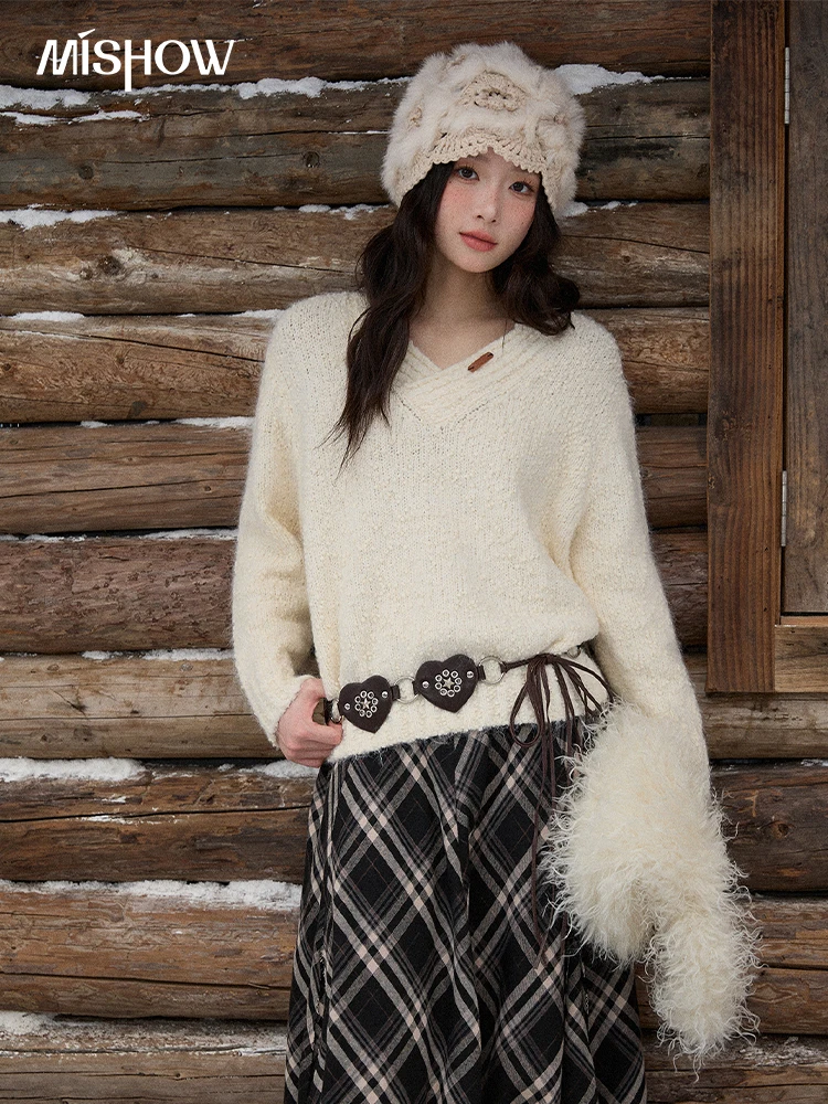 

MISHOW Luxury Women Sweaters 2025 Winter Elegant V-neck Thick Pullovers Retro Ribbed Cuff Versatile Long-sleeved Top MXE87Z2755