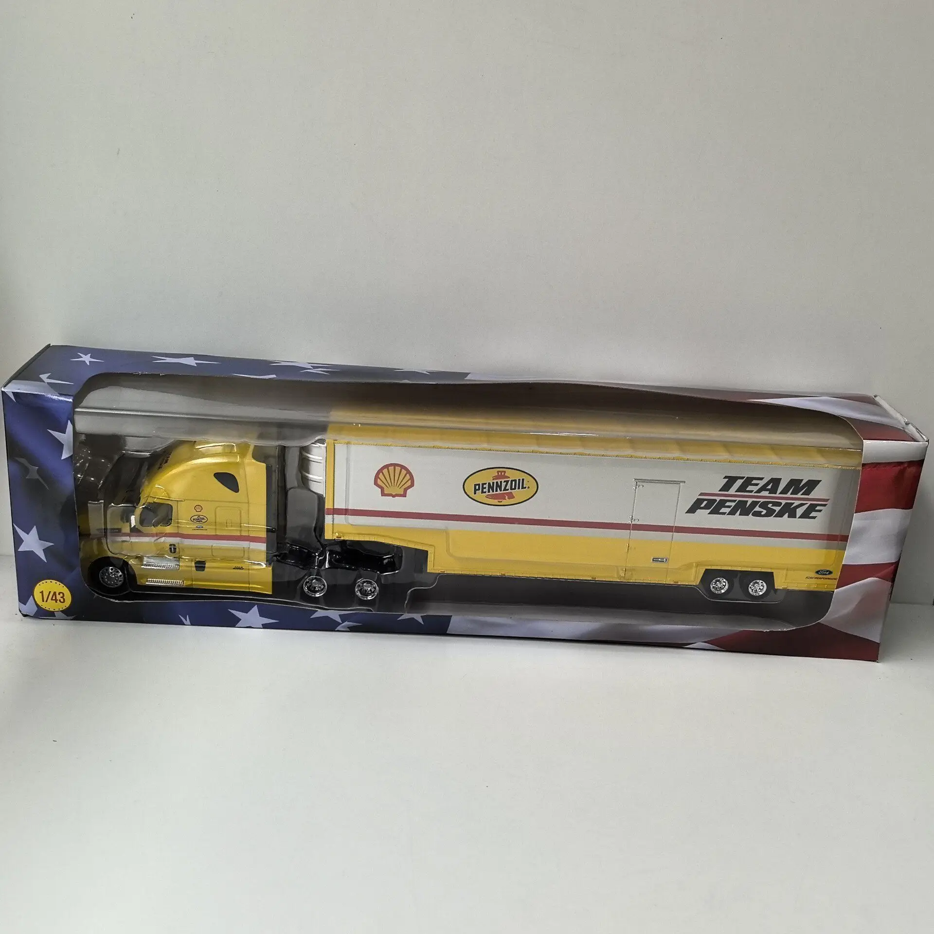 

Diecast IXO 1/43 Scale FREIGHTLINER CASCADIA Front Alloy Cargo Box Plastic N7 Alloy Car Model