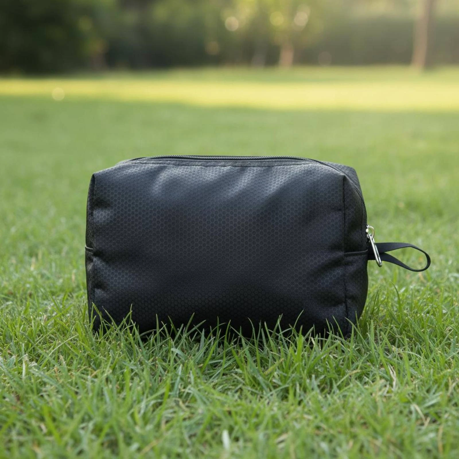foldable-golf-bag-cover-lightweight-golf-bag-dust-cover-sports-gear-portable-universal-fit-for-travel