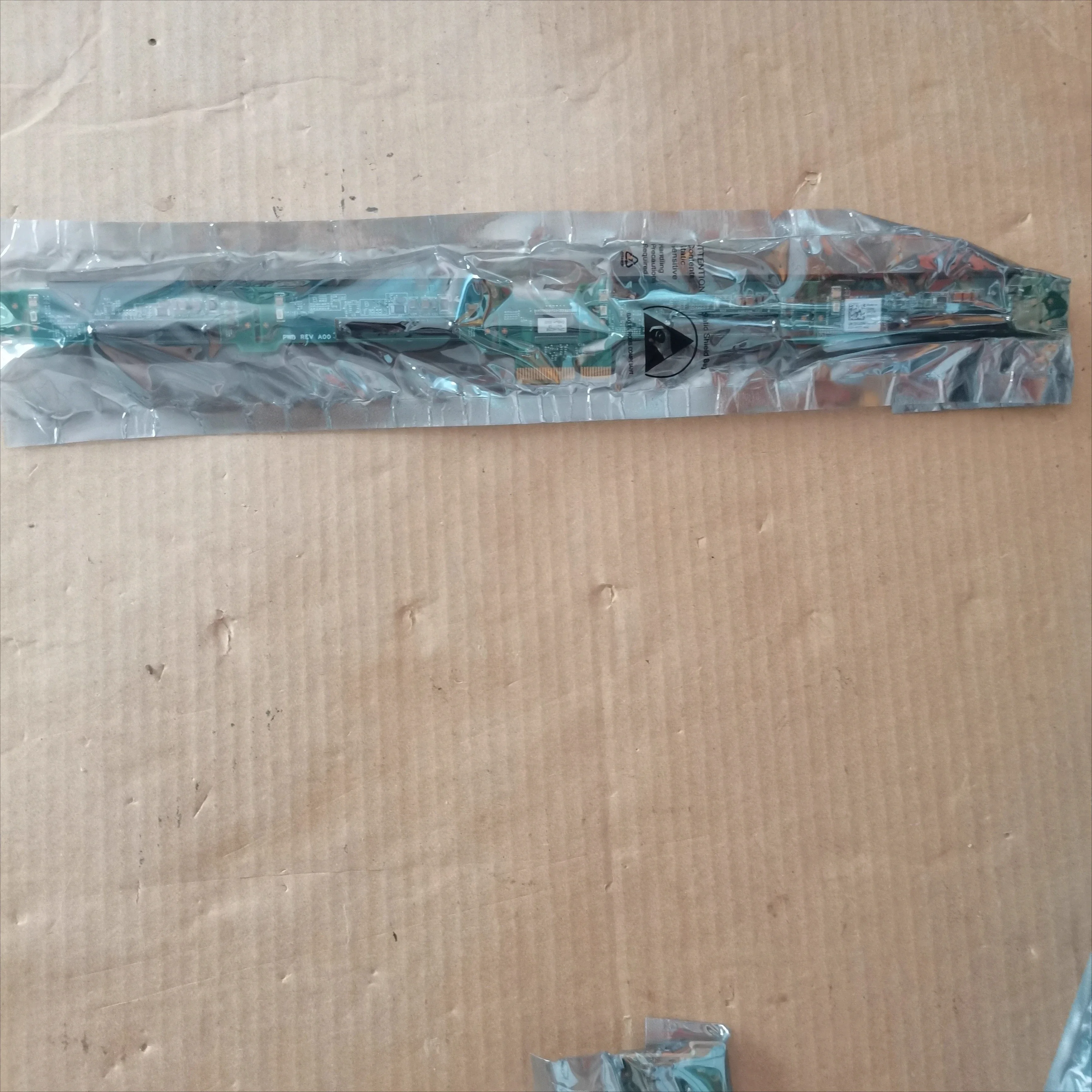For DELL POWEREDGE M710 Server BACKPLANE 2.5 inch 4 disk backplane P025H